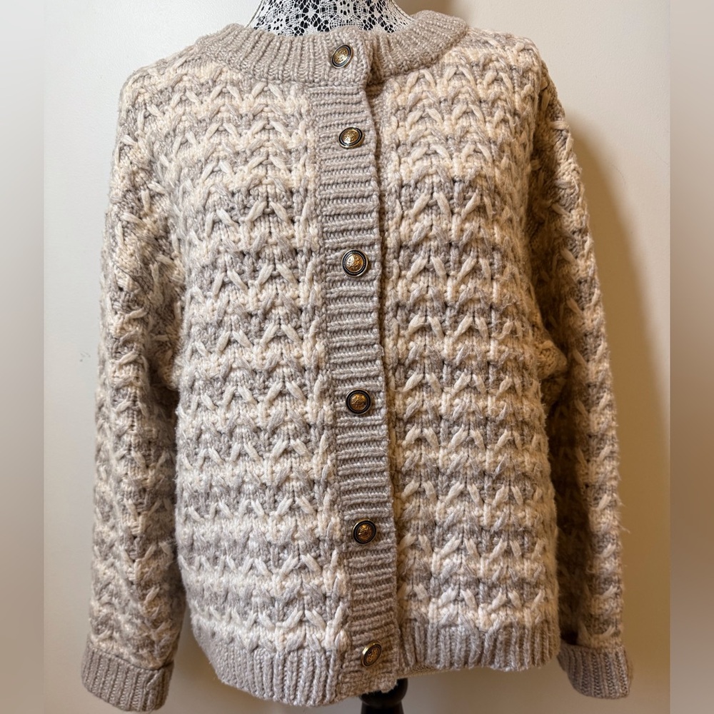 Chunky knit cardigan textured two tone pattern thick warm cozy cabincore